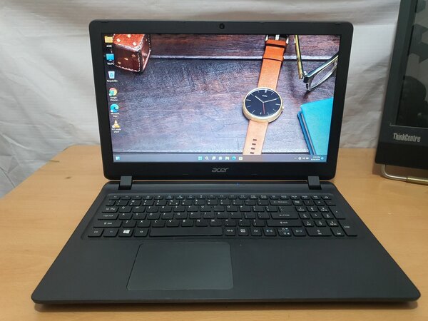Acer Aspire ES1-572