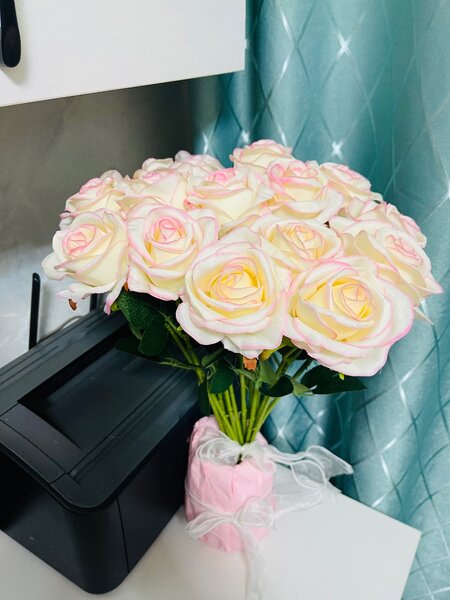 Искусственные розы