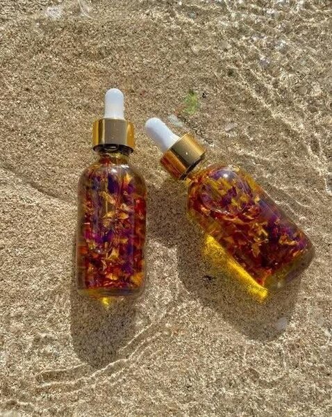 Huile essentielle à la Rose