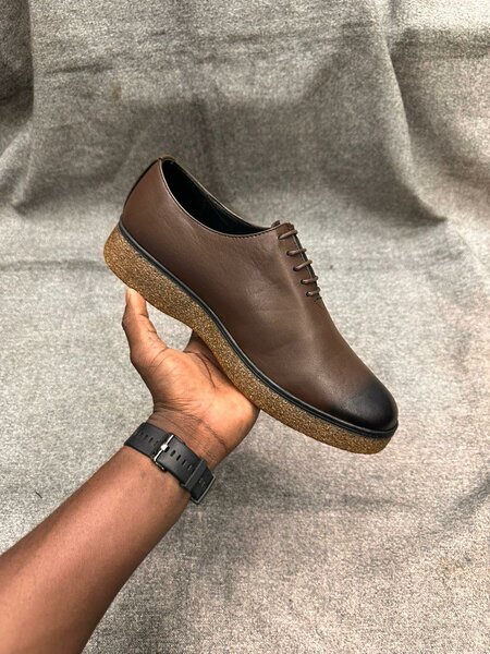 Chaussures pour hommes en cuir élégantes et de haute qualité