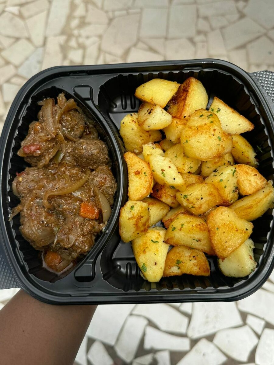 Alloco patte ee poulet ,gesié