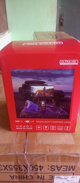 2.4G wireless Game projector