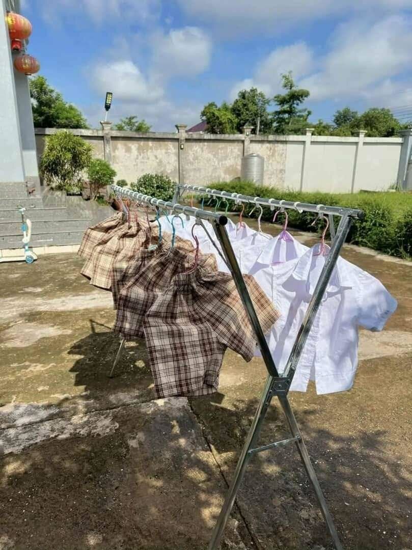 SECHOIR TRÉPIED ÉTENDOIR À LINGE