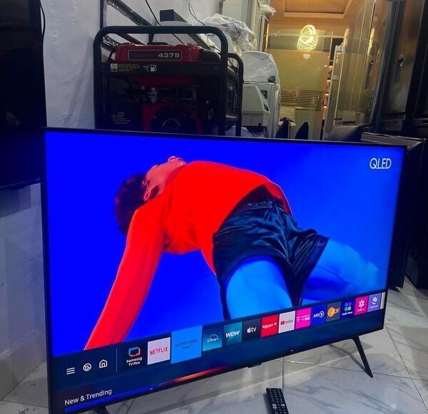Samsung QLED 4K Smart Tv