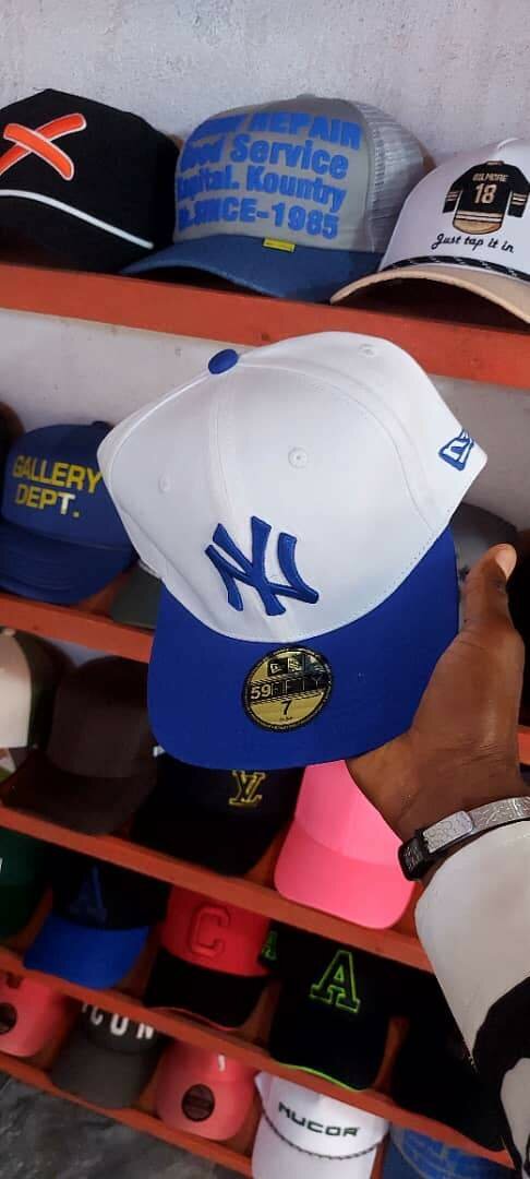 Casquettes neuves