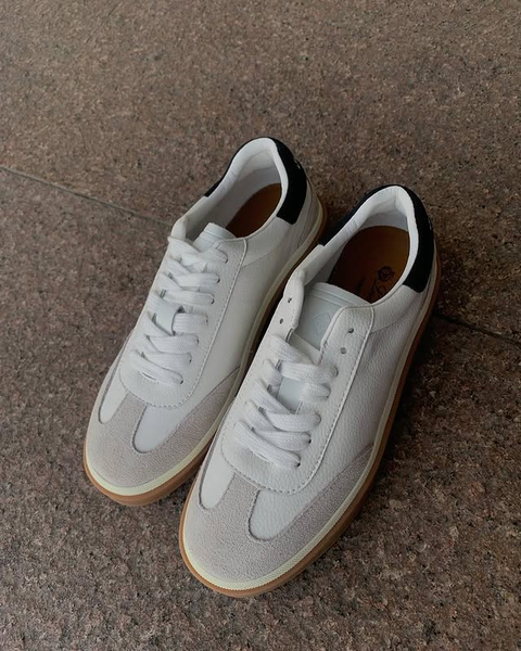 Кроссовки белые