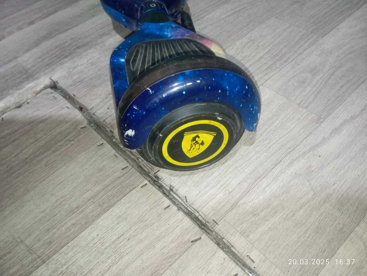 продаю гироскутер со встроенной колонкой без зарядки за 3500