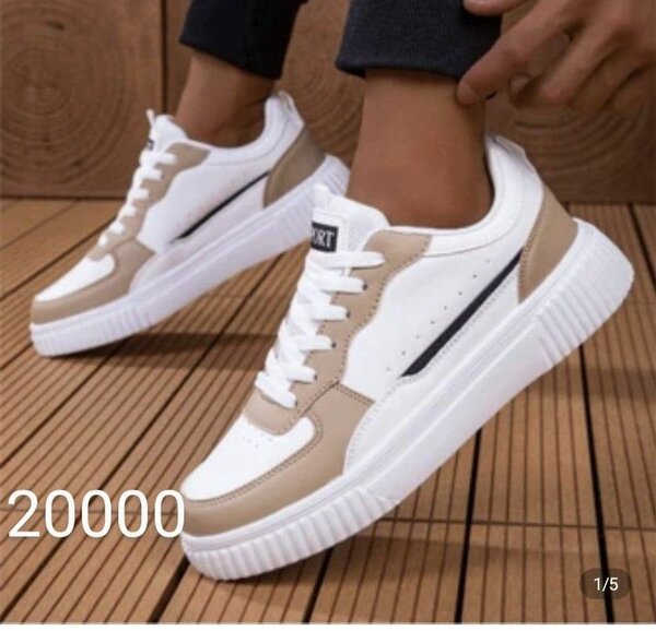 Robe longue à manches courtes