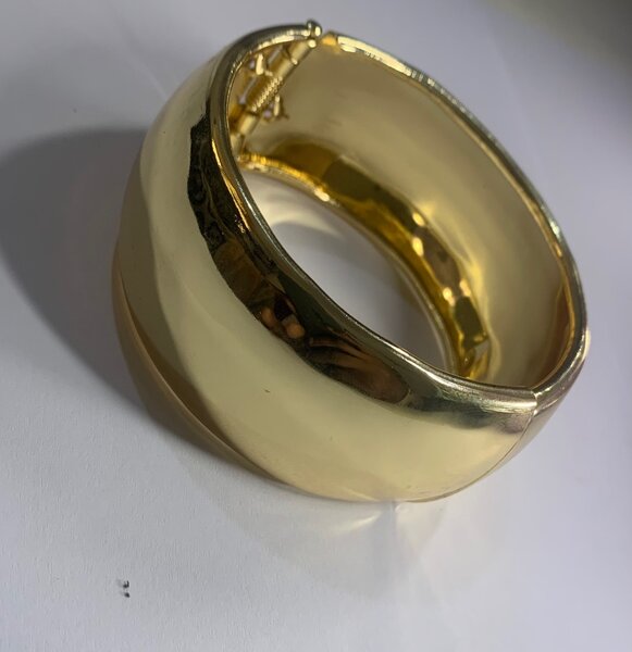 Bracelet doré moderne