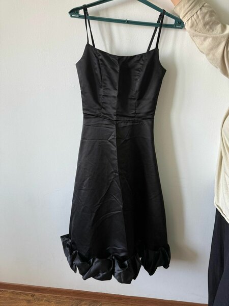 Черное платье