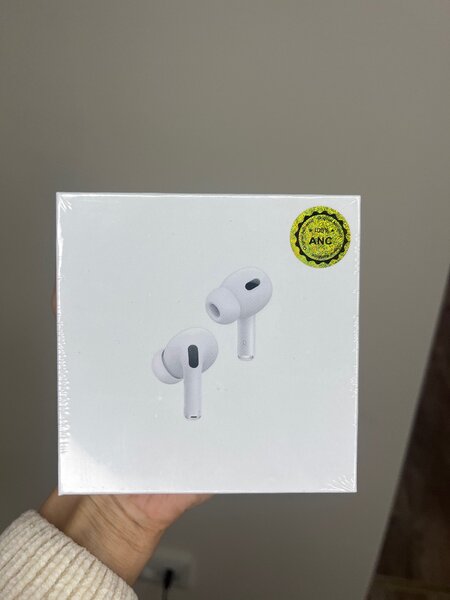 AirPods 4