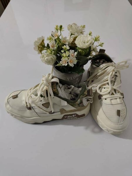 Baskets blanches confortables