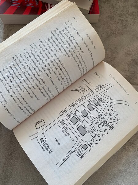 The Murder At The Vicarage / Agatha Christie