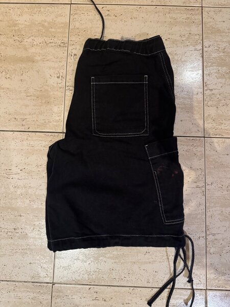 SHORT NOIR ZARA