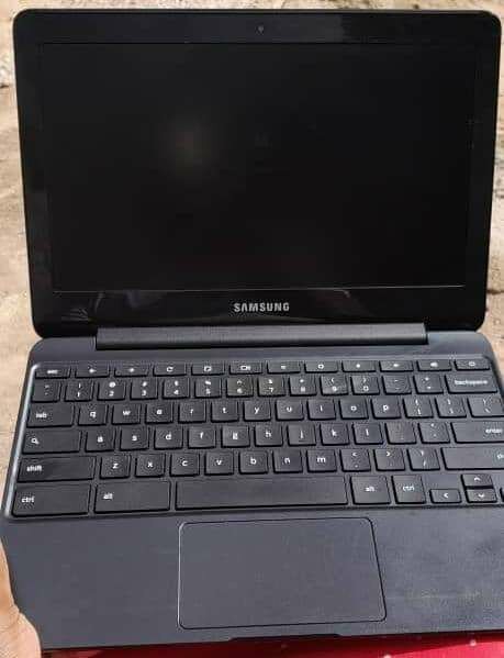 SAMSUNG CHROME BOOK