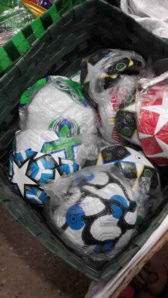 Ballons de football design moderne