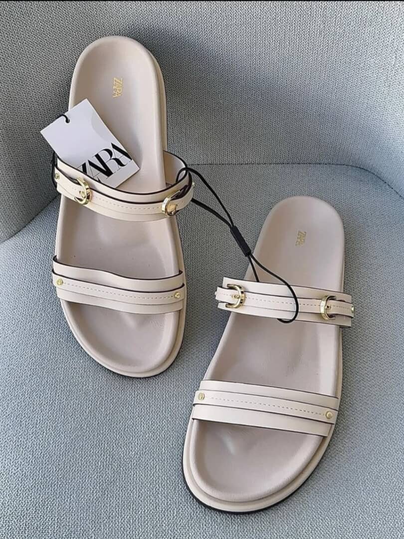 Sandales élégantes en cuir Zara