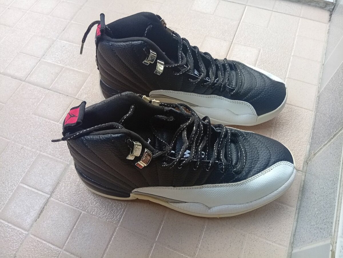 Baskets sport Jordan noires