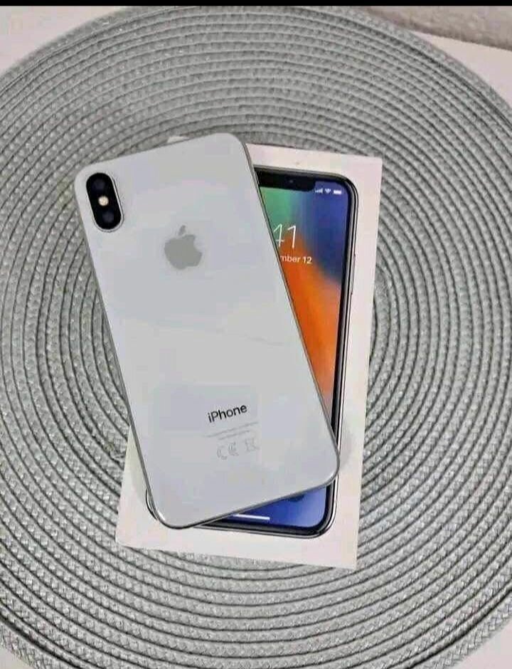 iPhone X 64GB Argent Débloqué