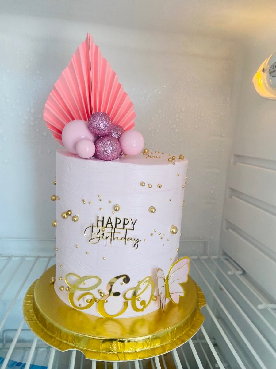 Cakes and mini cakes