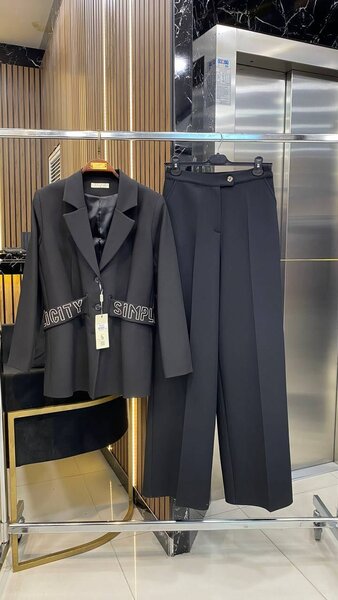 Костюм брючный