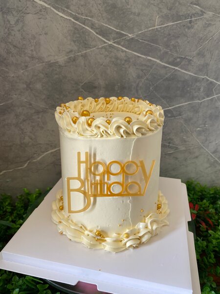 Gâteau d'anniversaire élégant