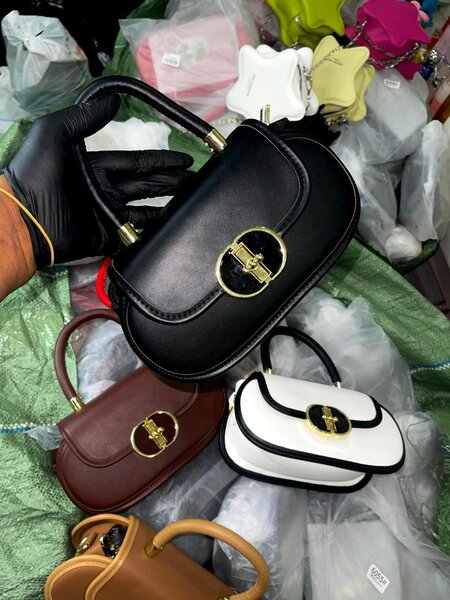 Petit sac a main et bandoulièr