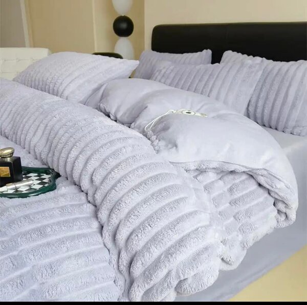 Set for bedroom: blanket + pillowcases, fleece