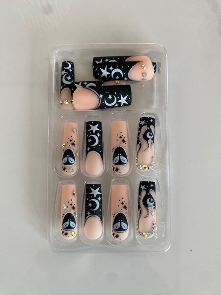 Women artificial nails