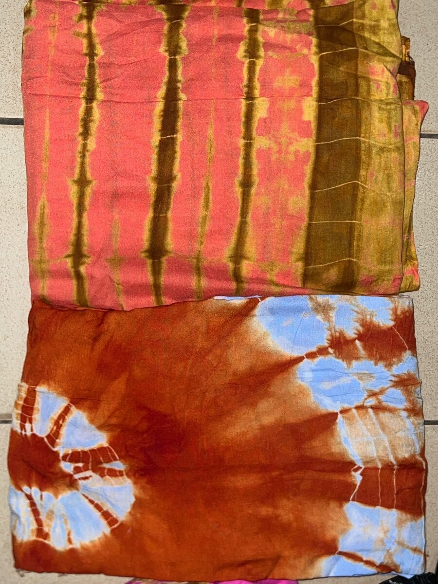 Tissus Tie-Dye Colorés