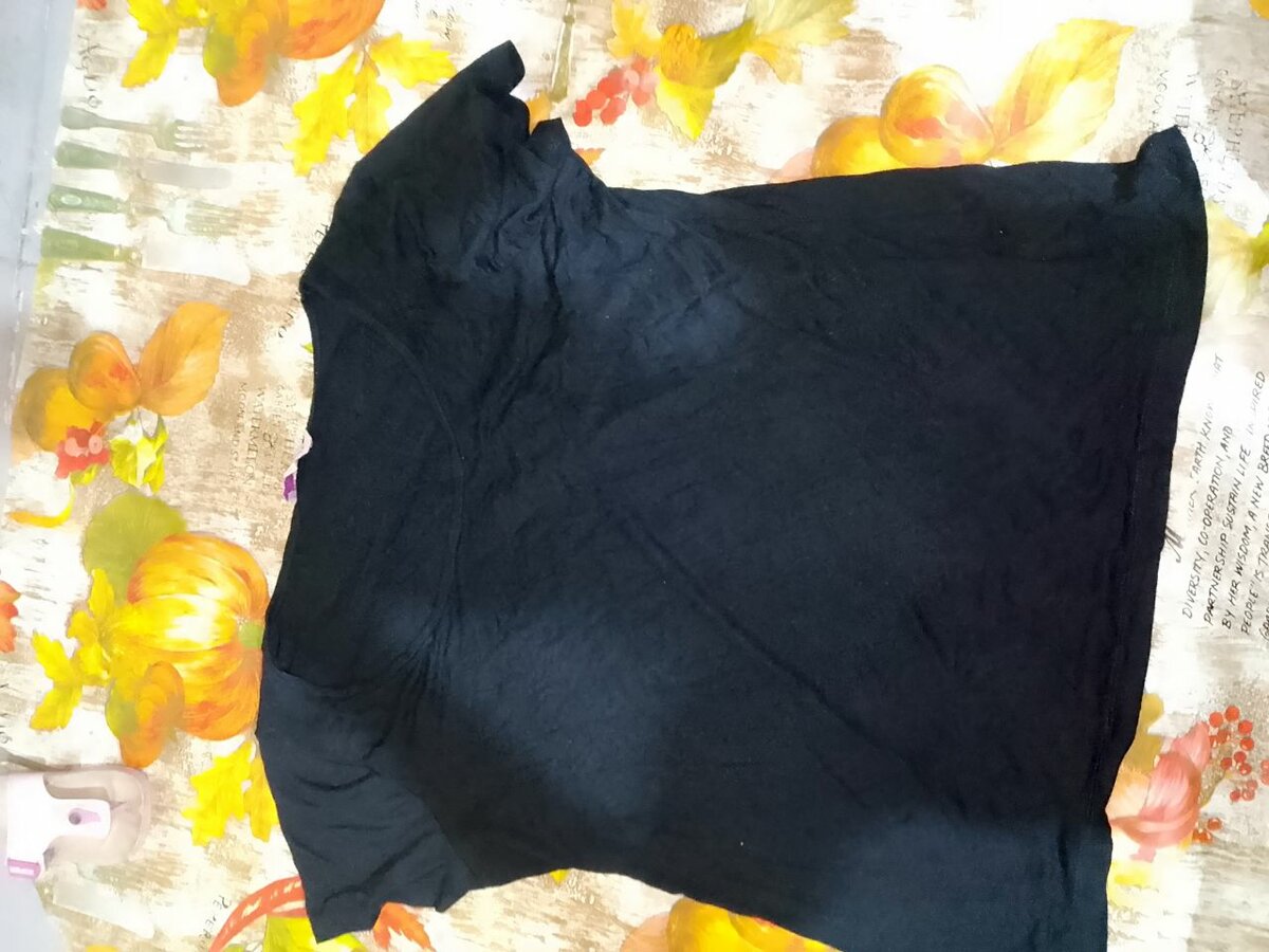 T-shirt noire basique unisexe