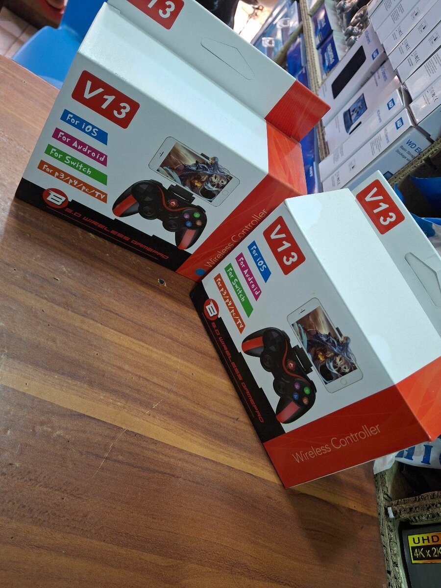 V13 Game Controller for Phones