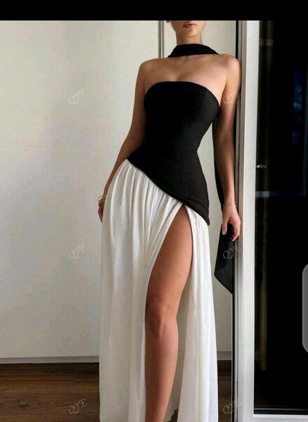 Robe Élégante Asymétrique