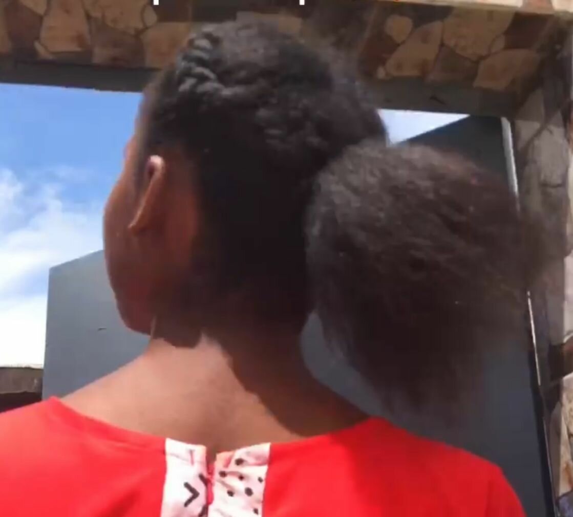 Pommade et huile de cheveux