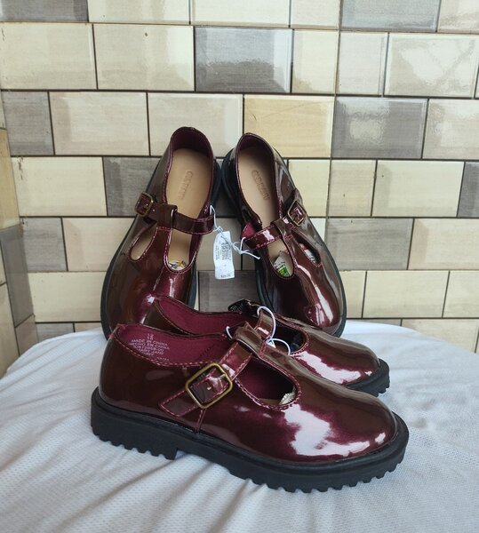 Old Navy Girls Strap Sandals