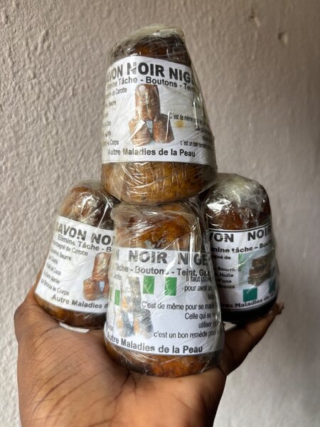 4 Savon Noir Naturel pour Peau