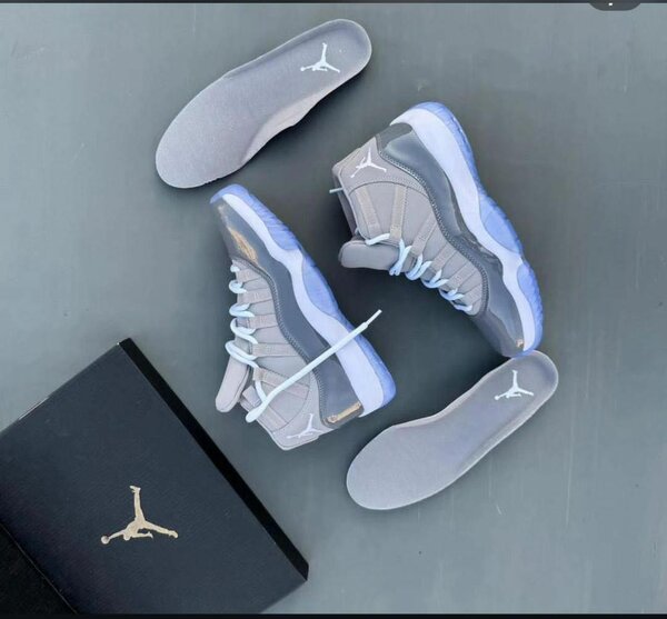 Jordan 11