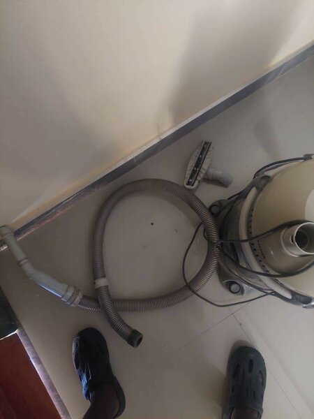 Woover Dry and Wet Vaccum cleaner