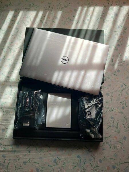 Brand new State Dell XPS 15 9560 i7 7th Generation Machine