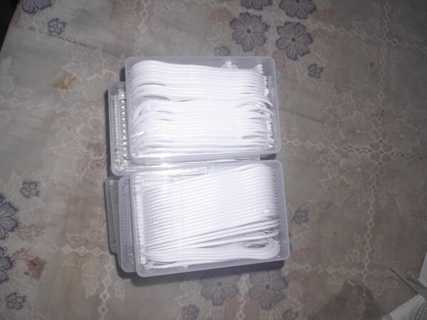 Fil dentaire avec cure-dents