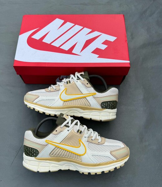 Nike Baskets de Course Homme