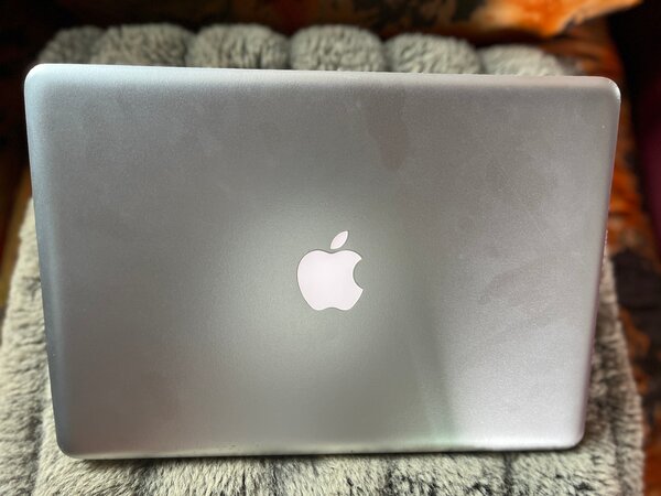 MacBook Pro avec Accessoires