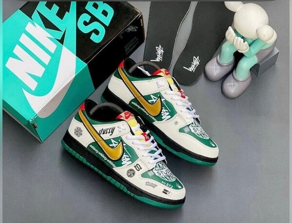 Nike Dunk low stussy