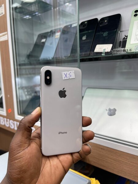 iPhone XS 64giga blanc  tout passe