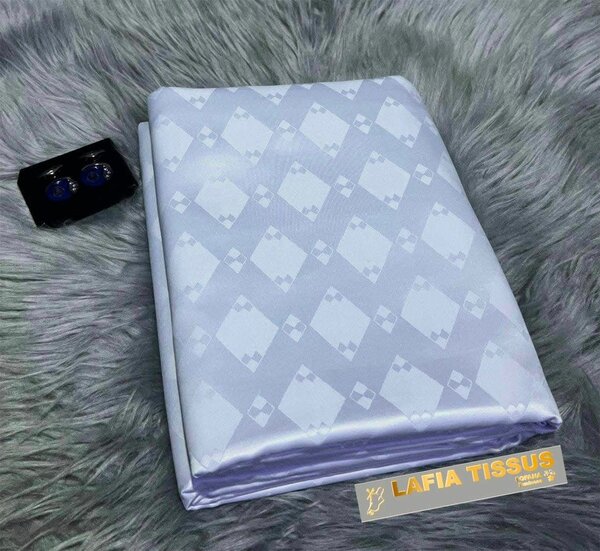 Beau tissu pour couper des vêtements en coton