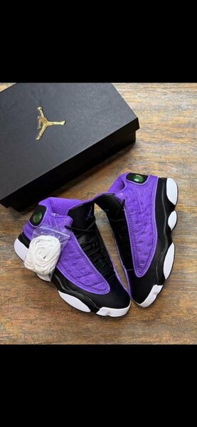 AIR JORDAN 13