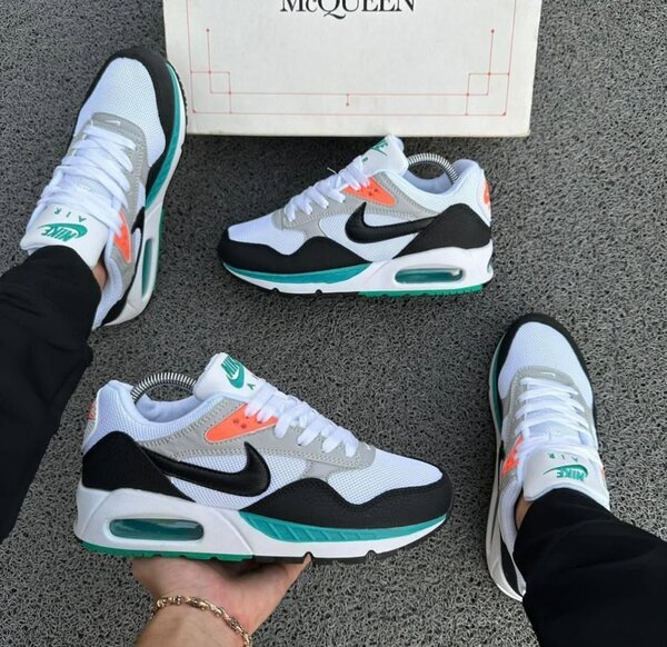 NIKE AIRMAX