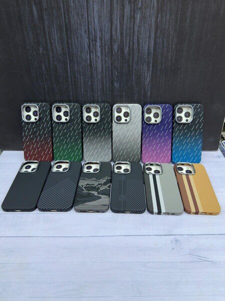 Новое поступление оригинальных карбоновых чехлов с MagSafe