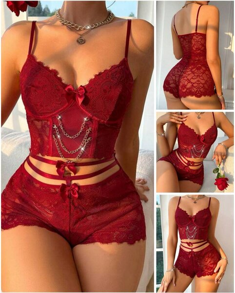 Ensemble lingerie en dentelle rouge