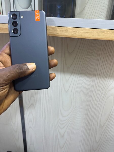 Samsung galaxie S21 quasi neuf
